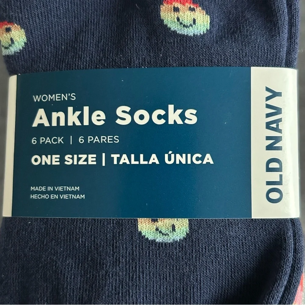 Old Navy Set/6 Women’s Smiley Face, Happy Theme Variety Ankle Socks, One Size